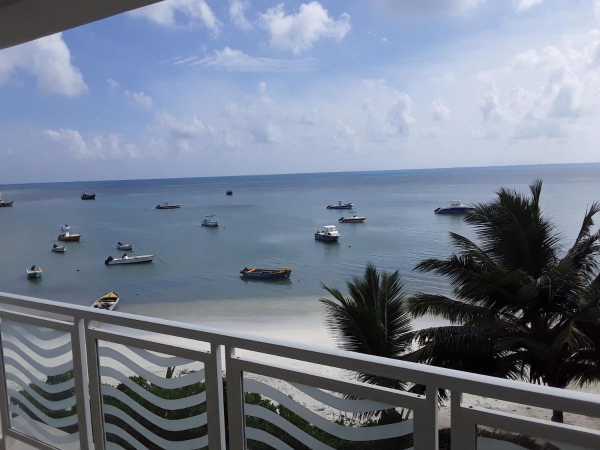 Diamond Plaza Hotell Grand Anse  Exteriör bild